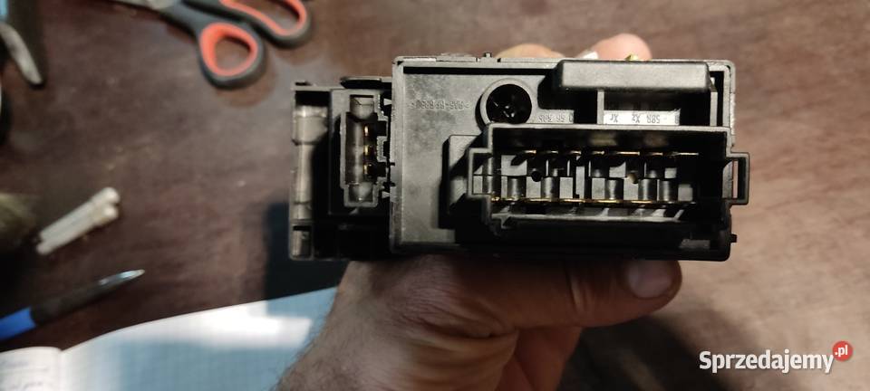 Golf 3 oryginał przełącznik świateł halogenów Stalowa Wola