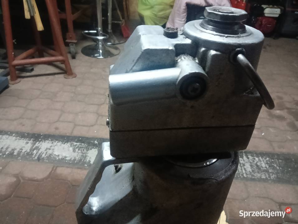 Podnośnik PRL Brzóza Królewska