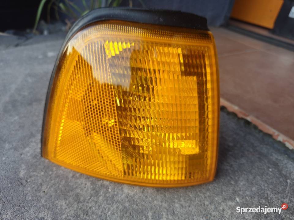 Kierunkowskaz usa audi 90 b3 b4 prawy Części samochodowe Chojnów
