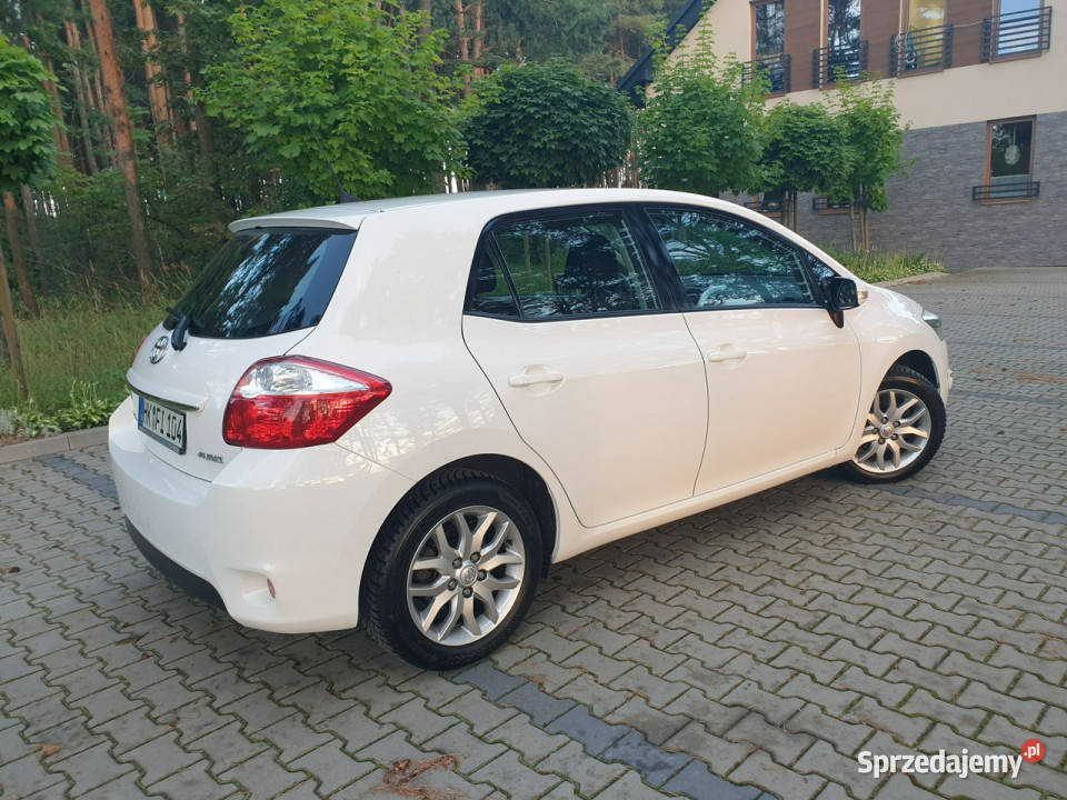 Toyota Auris 2011 r 16 Klima Ledy W Oryginale tempomat Chechło