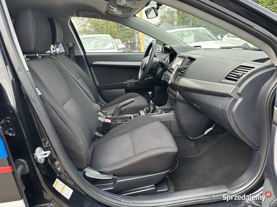 Mitsubishi Lancer 20 benzyna 135Pojazd specjalny