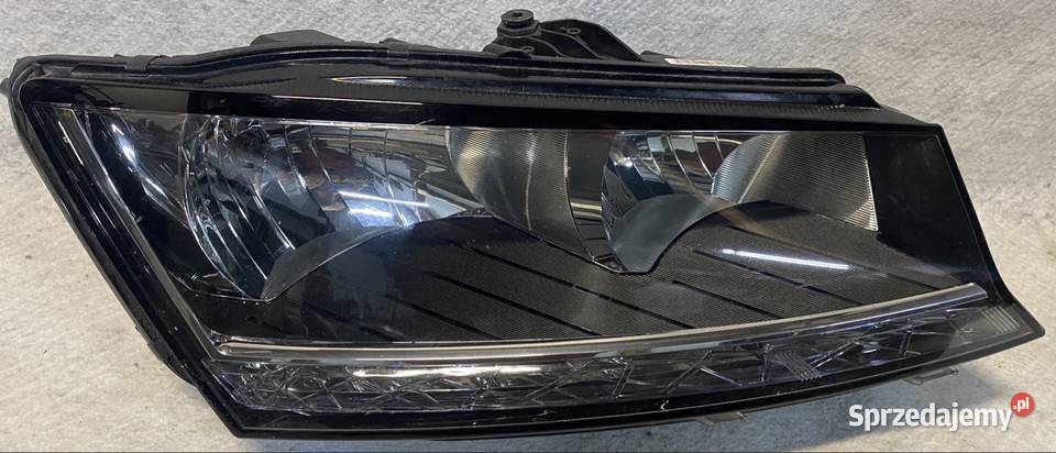 SKODA FABIA III LIFT 6V LAMPA PRAWA PRZÓD Jasienica