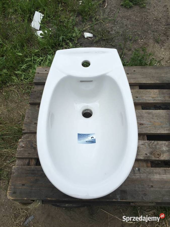 Bidet wiszący vitro 58x35 firmy KERAMAG