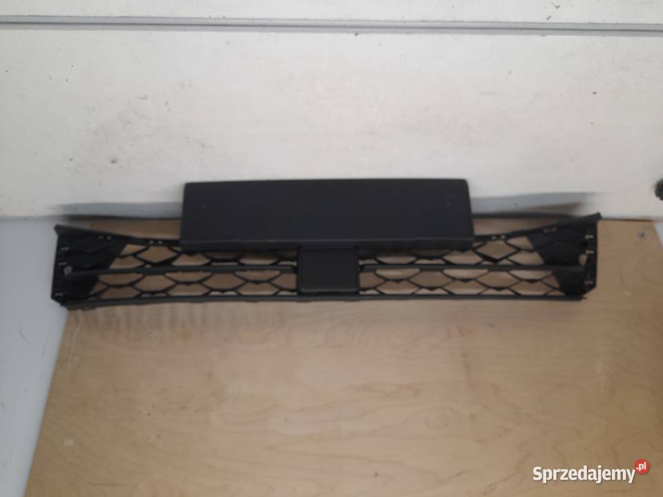 SEAT LEON IV 4 KRATKA ŚRODKOWA ATRAPA GRILL osobowe