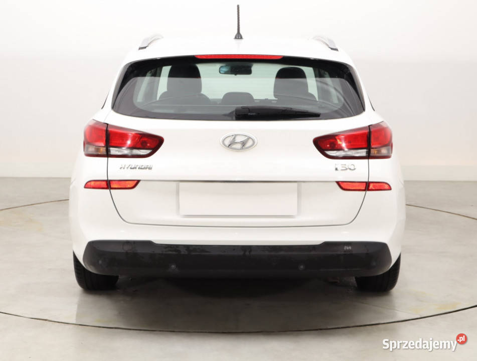 Hyundai i30 16 CRDi 81KM