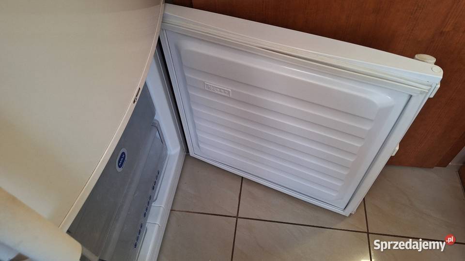 Lodówka Whirlpool 60cm Łask sprzedam