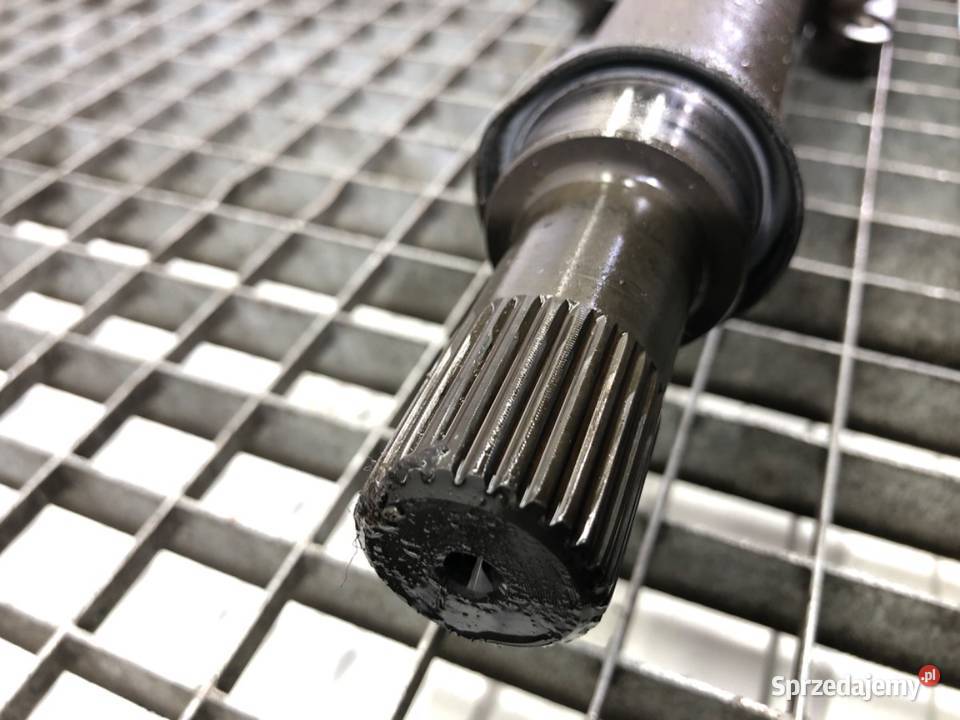 PÓŁOŚ PRAWY PRZÓD DODGE CALIBER P05105649AD 20 sprzedam