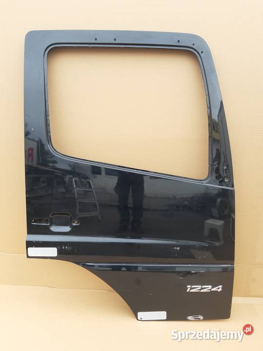 MERCEDES ATEGO DRZWI PRAWE PASAŻERA Bieleń