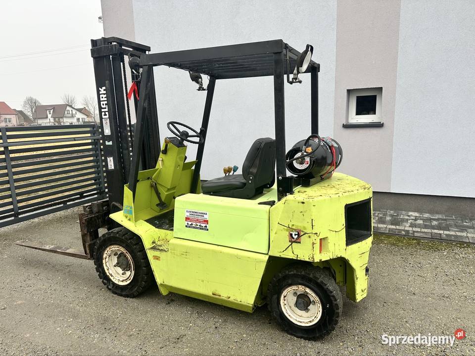 Wózek widłowy Clark 15t 33m automat lpg przesuw Wózki widłowe Pajęczno