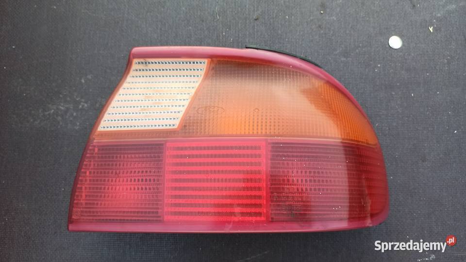 Lampa prawy tył Ford Mondeo MK1 Sedan HB tylna podkarpackie