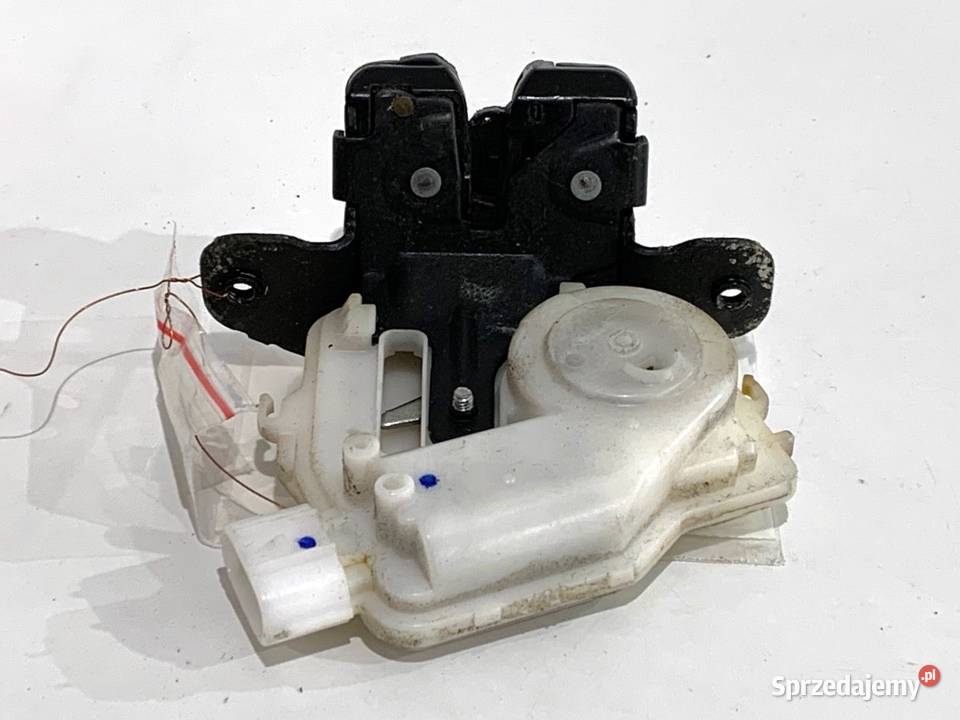 ZAMEK KLAPY TYŁ TOYOTA YARIS III Hatchback osobowe sprzedam