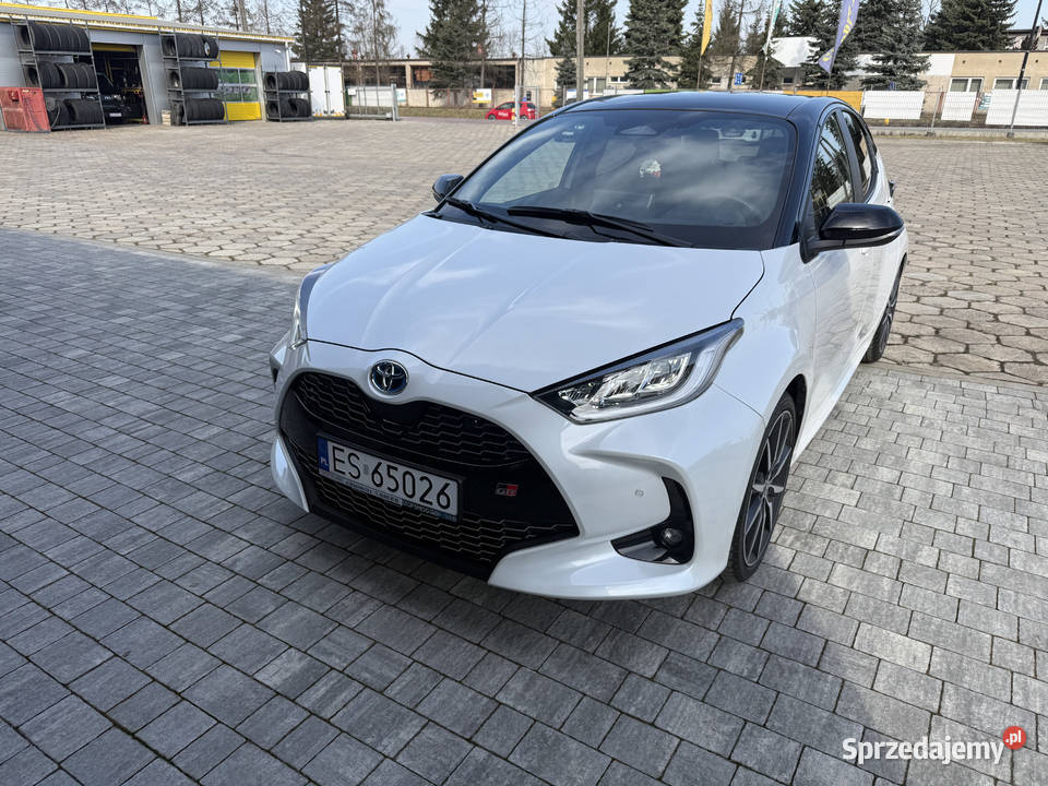 Toyota Yaris Hybrid 15 GR Sport Salon Polska Skierniewice