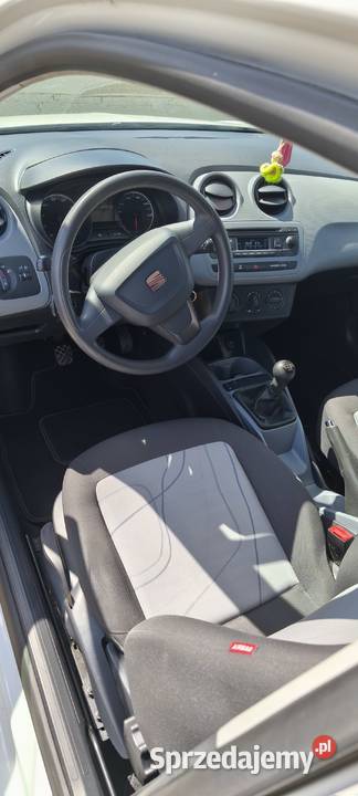 Sprzedam Seat Ibiza 12 12v 122 przebiegu biały Ibiza Pniewy