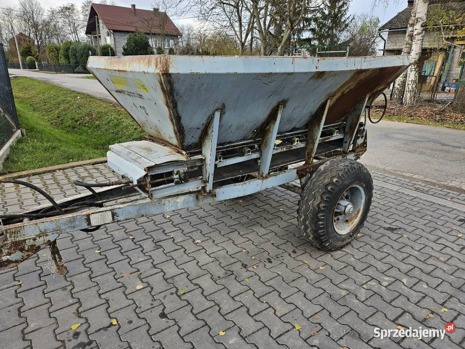 Rozsiewacz wapna soli nawozów rcw 2 Stogniowice sprzedam