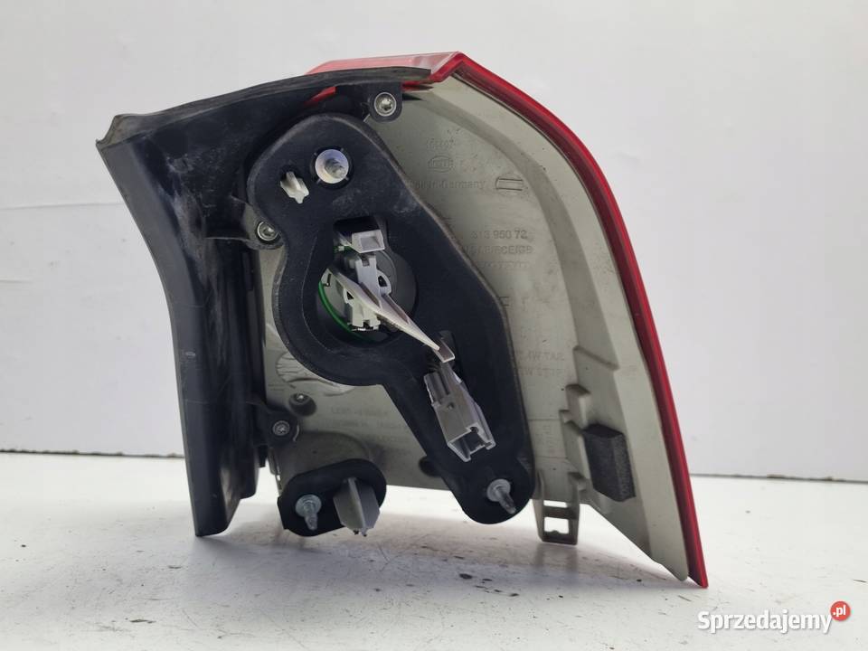 Volvo V70 III XC70 TYLNIA TYLNA LAMPA LEWA lewy osobowe Janów sprzedam