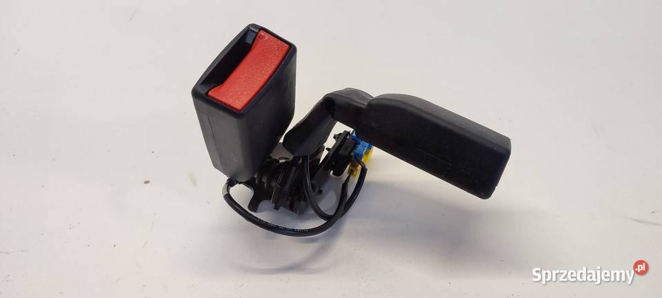 MERCEDES X117 CLA ZAPINKA PASA TYŁ A1768600469