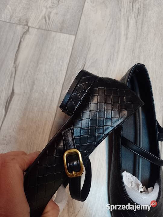 40 Czarne baleriny wieczorowe z zapięciem Kraków