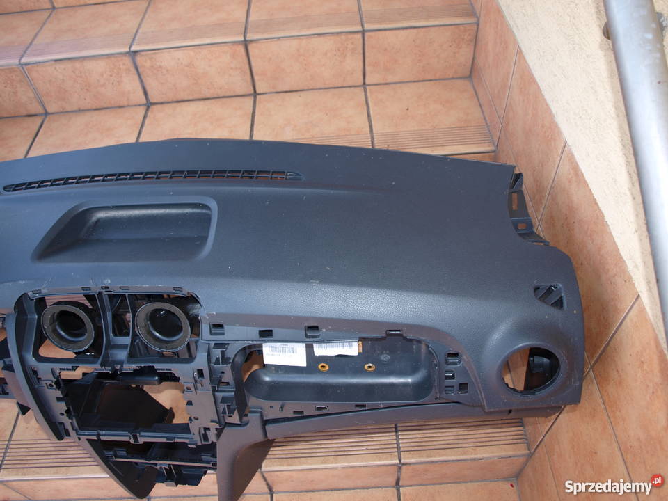 Dacia Logan konsola deska rozdzielcza 2012 2018r