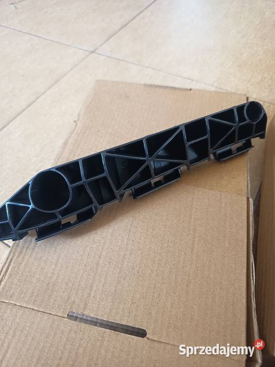 Przednie ślizgi boczne zderzaka Lexus osobowe