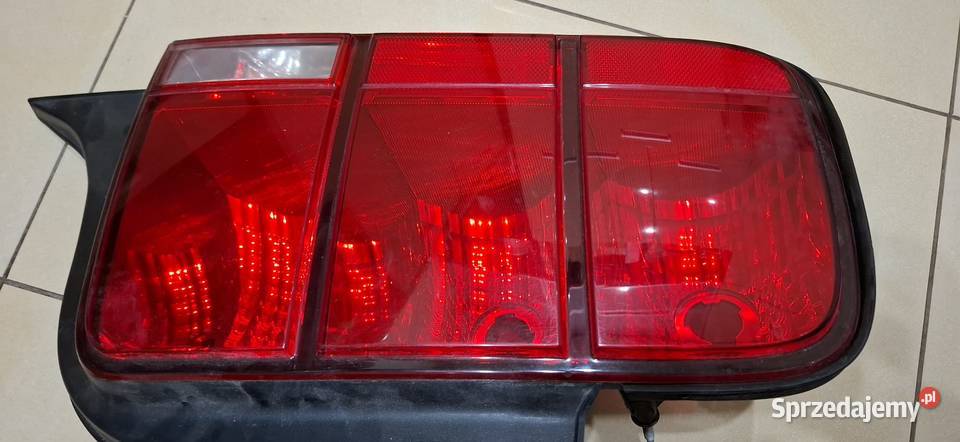 Lampa tył Mustang 0509 prawa lewa OEM Warszawa sprzedam