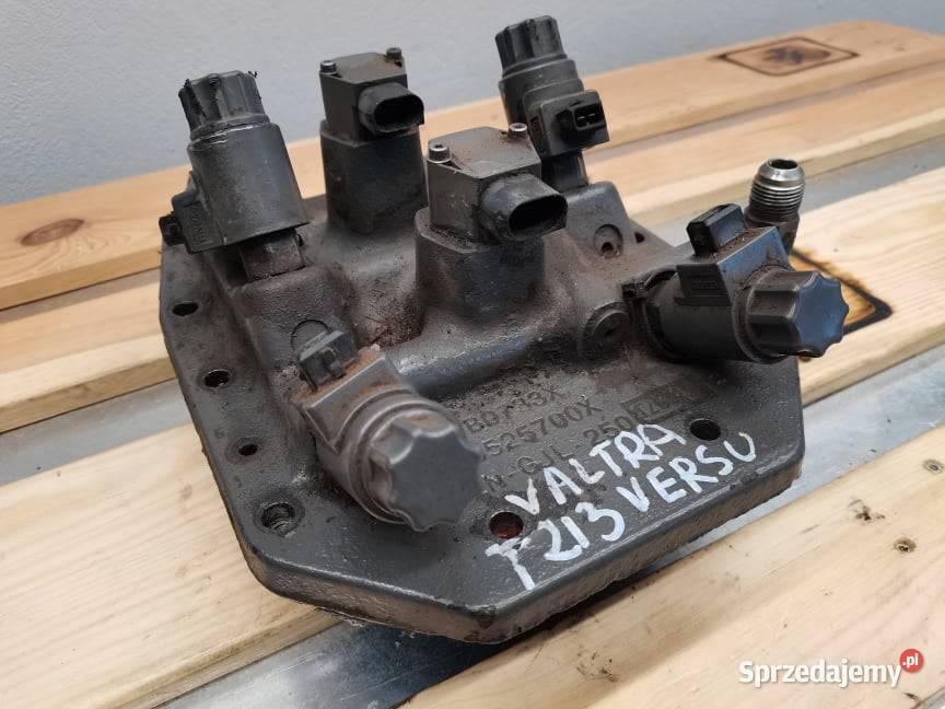 Valtra T213 Versu Blok zaworowy TB0733X Wilkowo