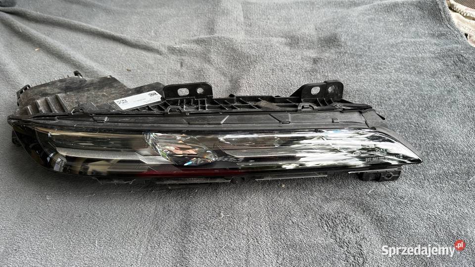 BMW i7 G70 LAMPA GÓRNA PRAWA DRL LED SVAROWSKI lubuskie