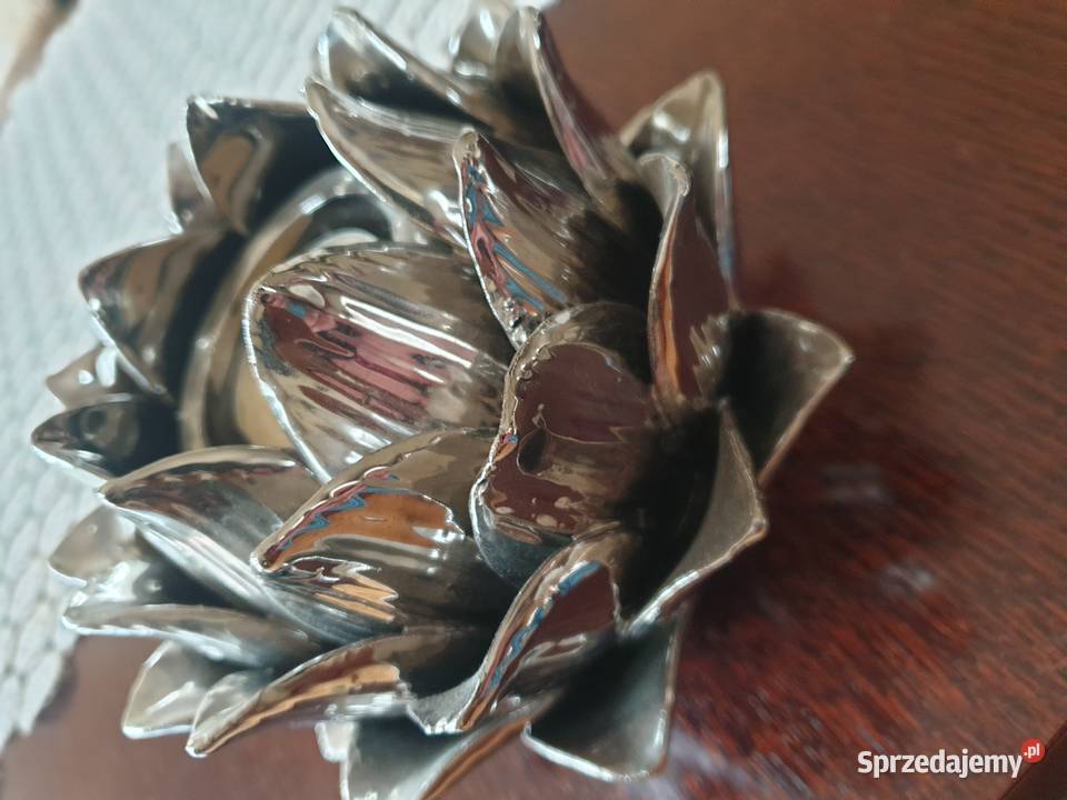 Srebrny połyskiwy świecznik kwiat lustrzany Radom sprzedam