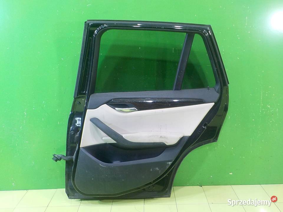 BMW X1 E84 20D 10r 5D drzwi prawe tyl kompletne Suków