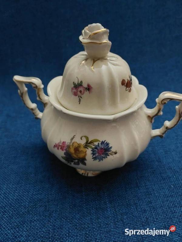 Porcelanowy garnitur do kawy dzbanek mlecznik