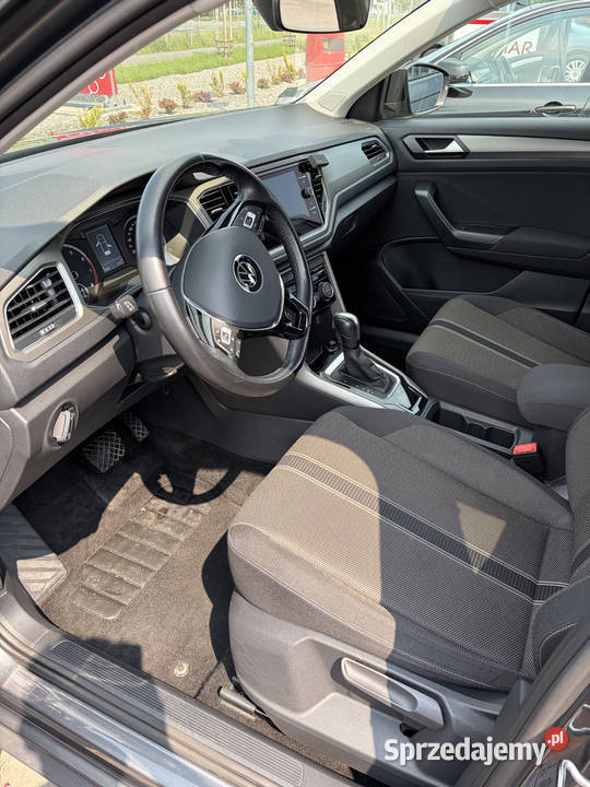 Volkswagen TRoc 15 TSI 150 DSG Advance Salon 1