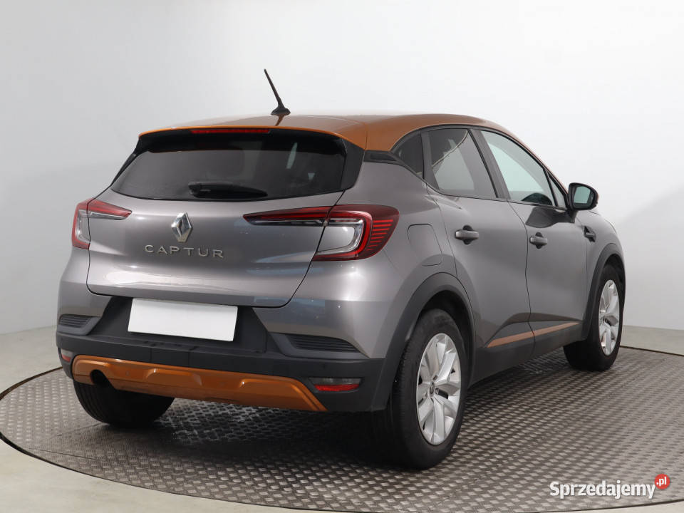 Renault Captur 10 TCe światła przeciwmgielne