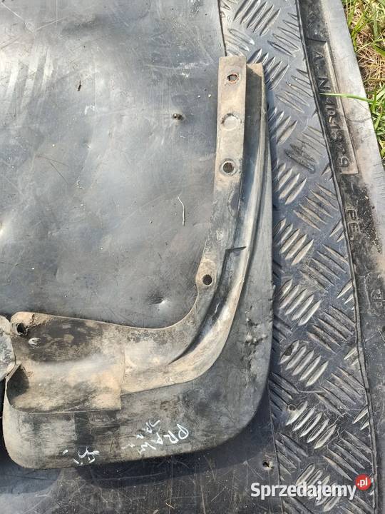 Chlapacz przód przedni Saab 93 I 9802r Szczecin