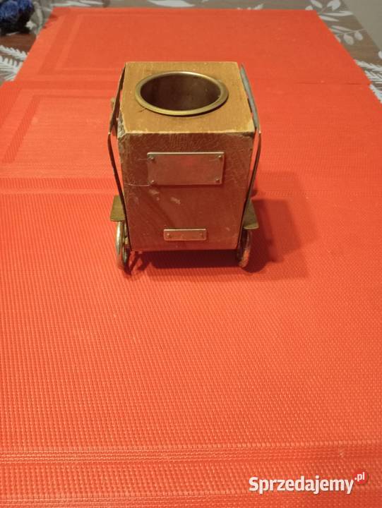 Stara zabawka samochodzik ozdoba śląskie Ogrodzieniec