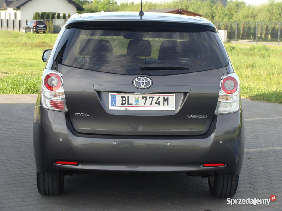 Toyota Verso 16 132 benzyna sprowadzony Isofix Radom