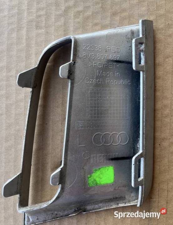 KRATKA ZDERZAKA LEWA AUDI A3 LIFT 16 8V3807697 osobowe Międzychód