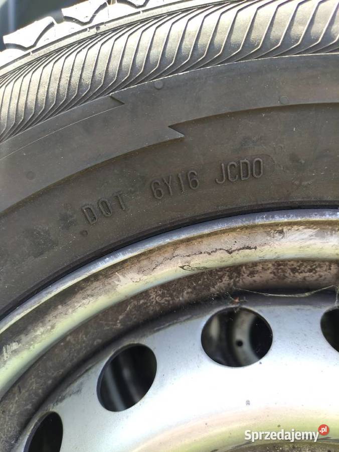 Opony do busa z felgami 21565r15C lubelskie Biłgoraj