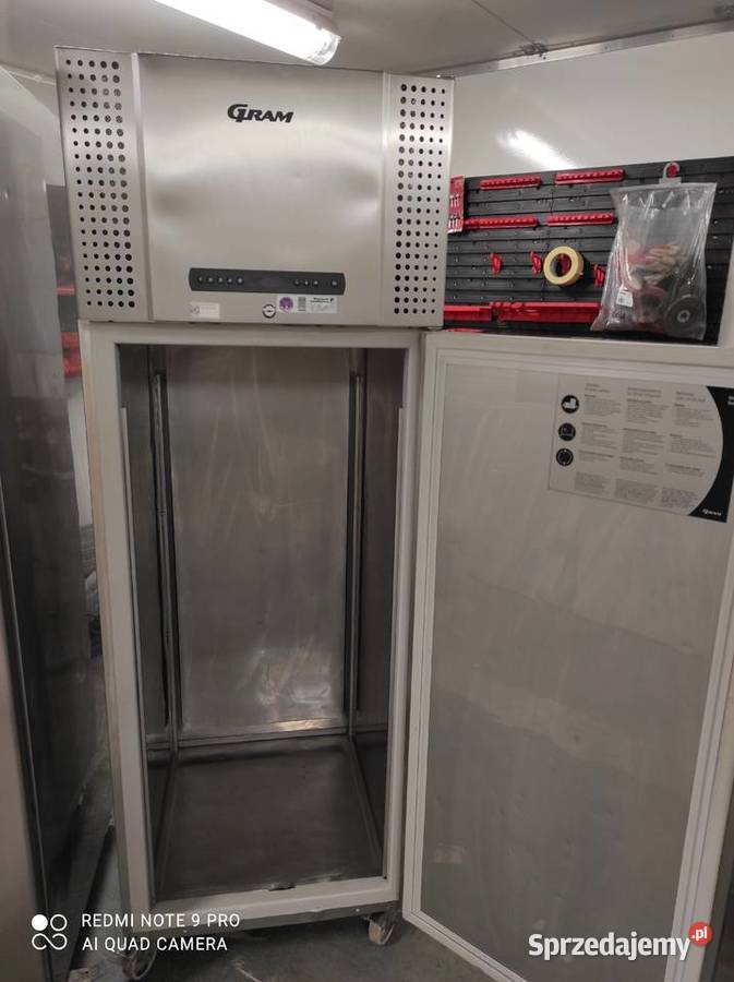 Szafa chłodnicza marki Gram lodówka Kamionka Mała