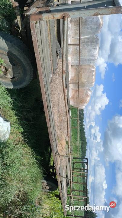 Przyczepaprzyczepy do slomy nieuszkodzony Niedamowo