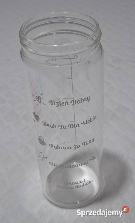 Szklany bidon na wodę z silikonowym ochraniaczem Butelki, bidony i lunch boxy sprzedam