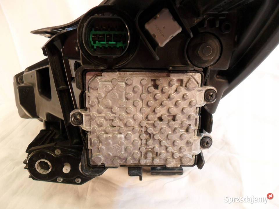 REFLEKTOR PRZÓD STRONA PRAWA HYUNDAI I30 Oświetlenie