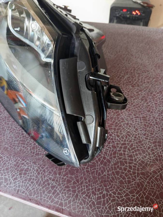 Lampa przednia prawa Mercedes c klasa w 205 Bolesławiec