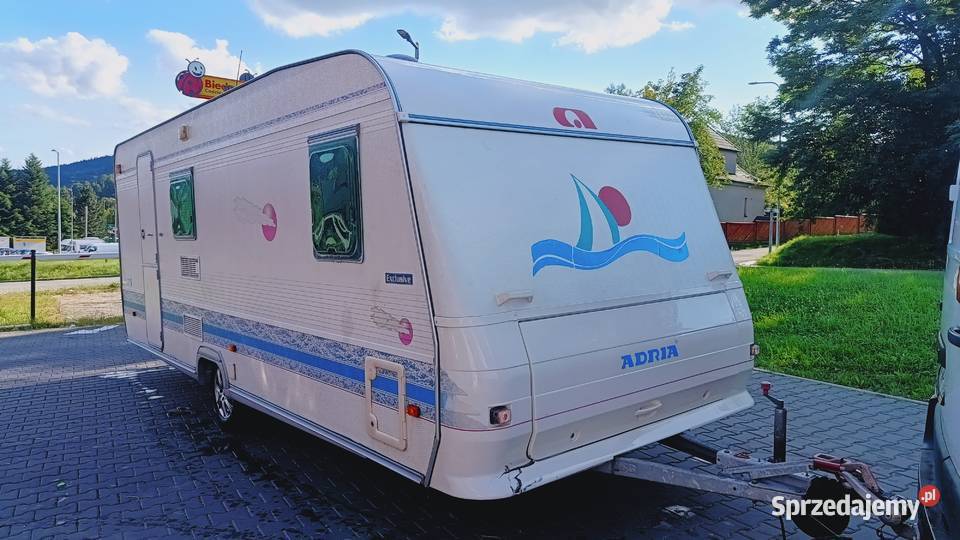 przyczepa kempingowa łóżka piętrowe campingowa śląskie Międzybrodzie Bialskie
