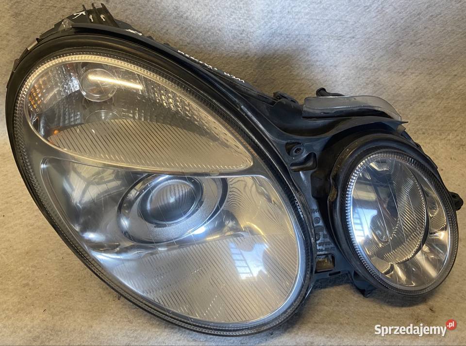 MERCEDES E KLASA W211 REFLEKTOR PRAWY BIXENON EU Jasienica