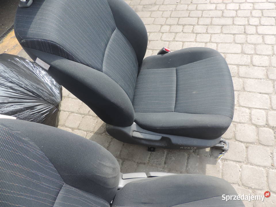 FOTEL LEWY PRAWY TOYOTA AURIS 1 5D osobowe Nowy Sącz sprzedam