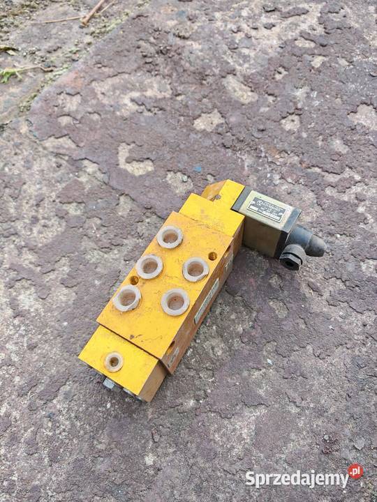 Rozdzielacz pneumatyczny Elektromagnes UE10 Rzeszów sprzedam