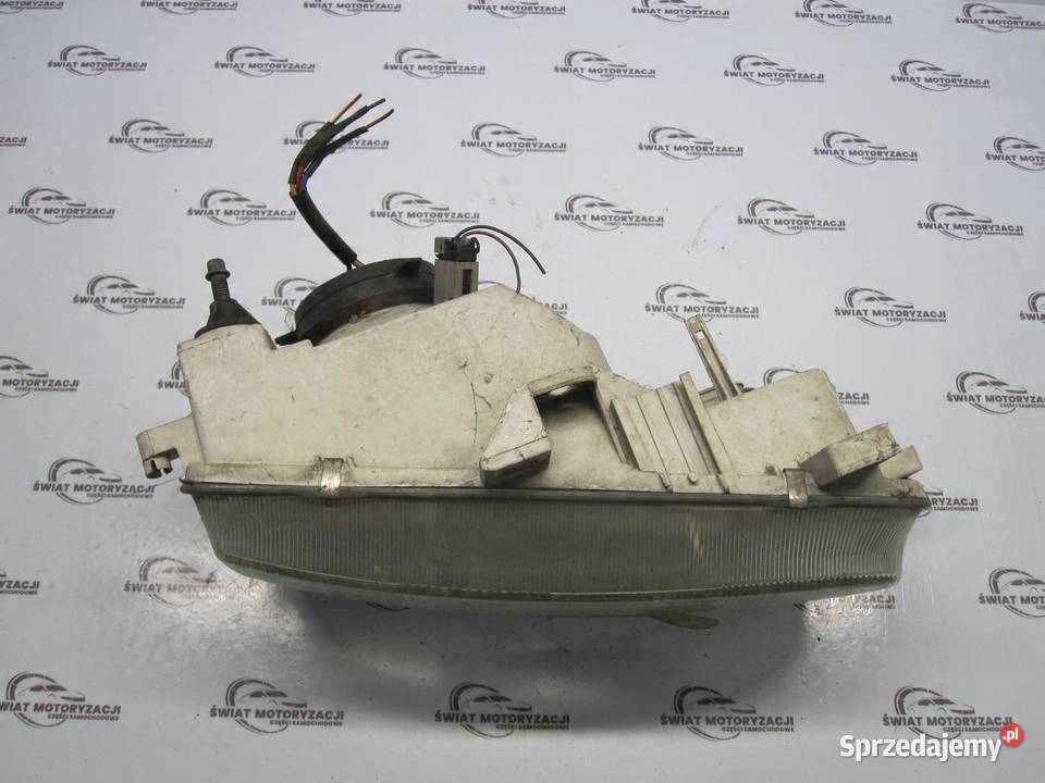 NISSAN VANETTE E 02r lampa lewa przód ANGLIK