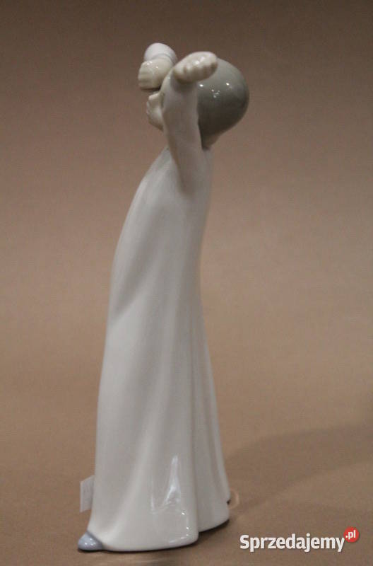 Porcelanowa figurka zmęczona dziewczynka Zaphir Szczecin