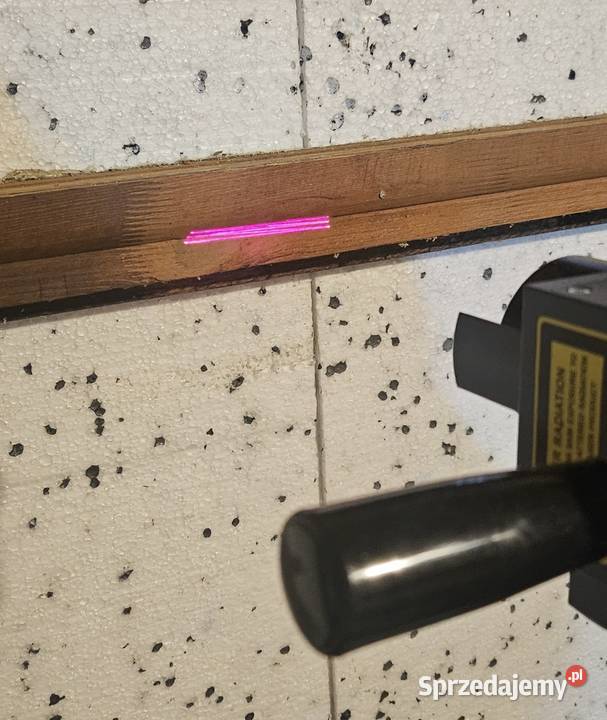 Laserowe bezinwazyjne czyszczenie drewna Usługi Łódź