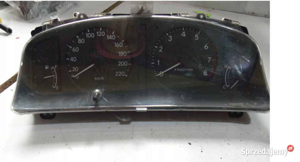 LICZNIK 838001A850 Toyota Corolla VIII 13 B Wielkie Drogi