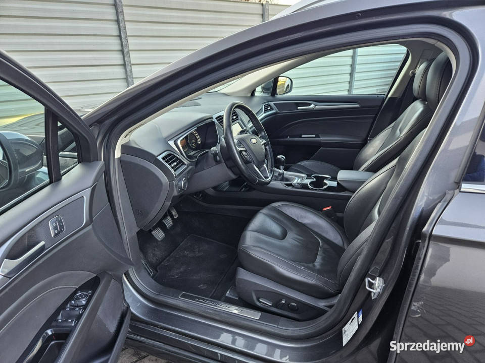 Ford Mondeo 20 TDCi TITANIUM wyposażenie 4WD 4x4 światła przeciwmgielne pomorskie Gdynia